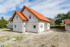  Predaj dvoch 4 izb. bytov so záhradkou a garážou v RD, Rusovcie